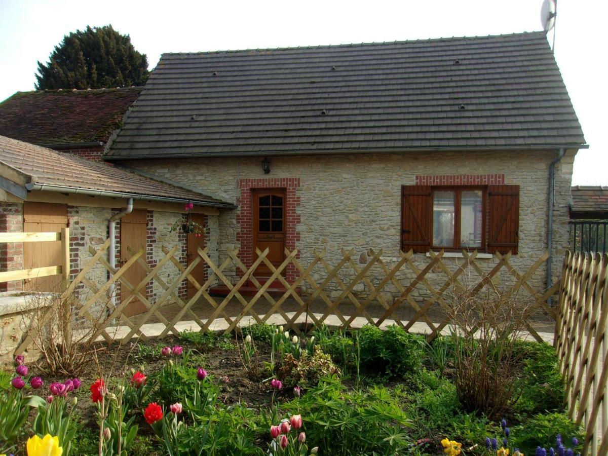 Gite A La Campagne Cressonsacq Exterior photo